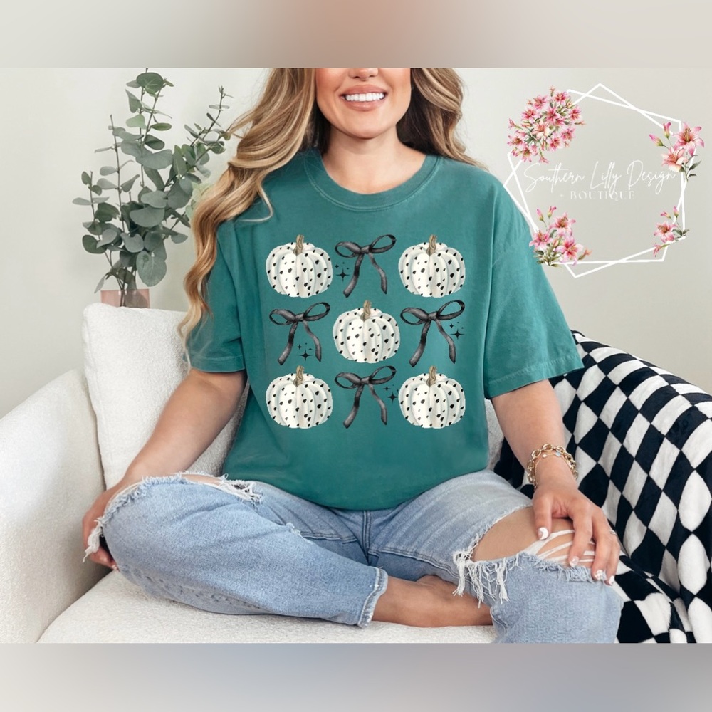 Comfort Colors Teal Preppy Bow Pumpkin T-Shirt